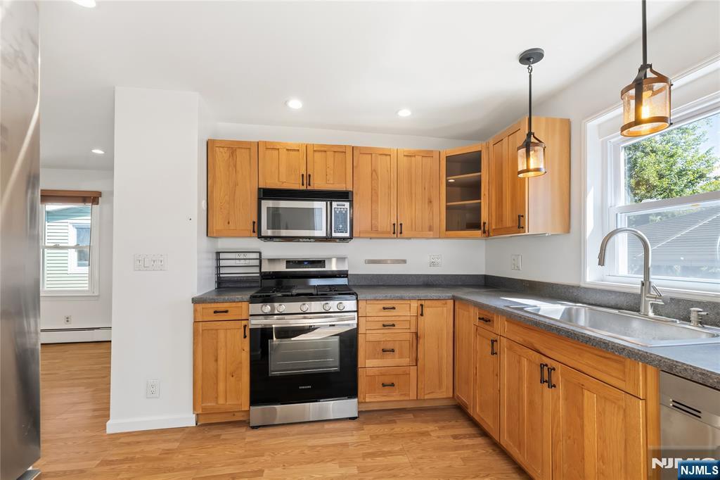 437 4th Avenue Property Photo 11
