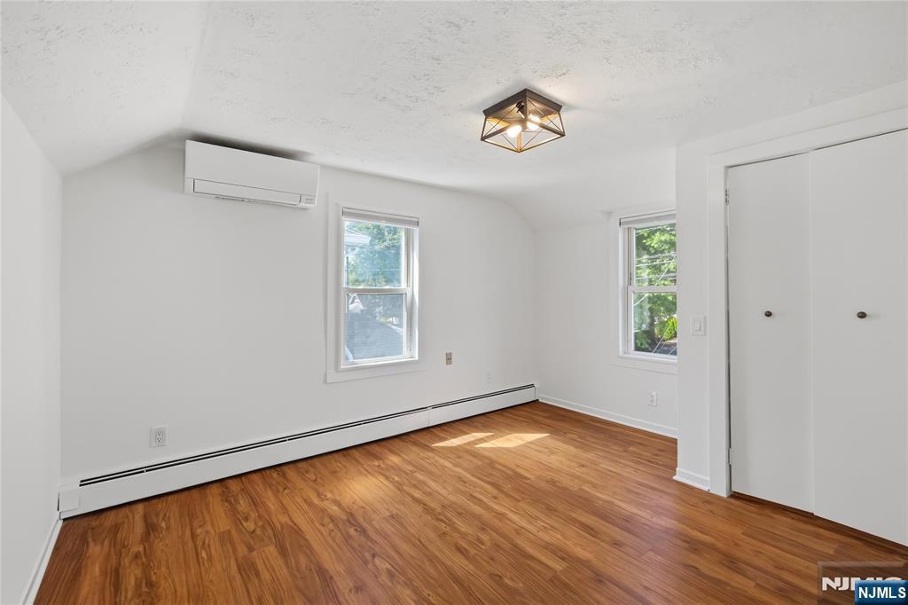 437 4th Avenue Property Photo 16