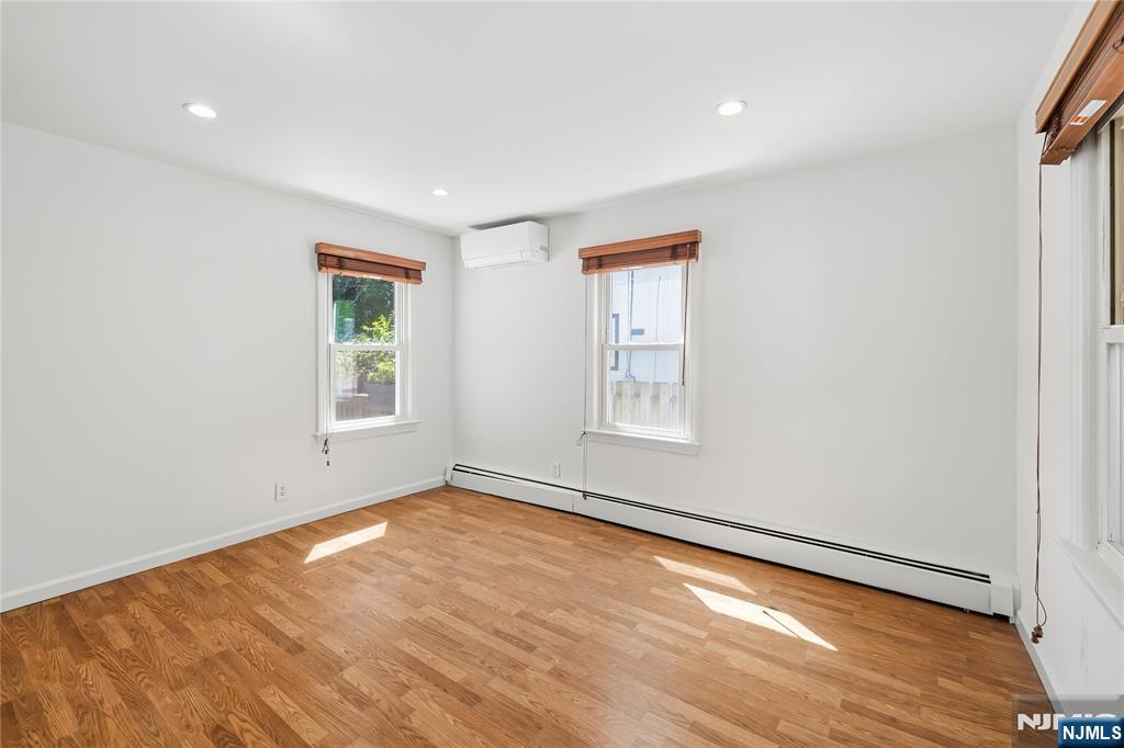 437 4th Avenue Property Photo 21