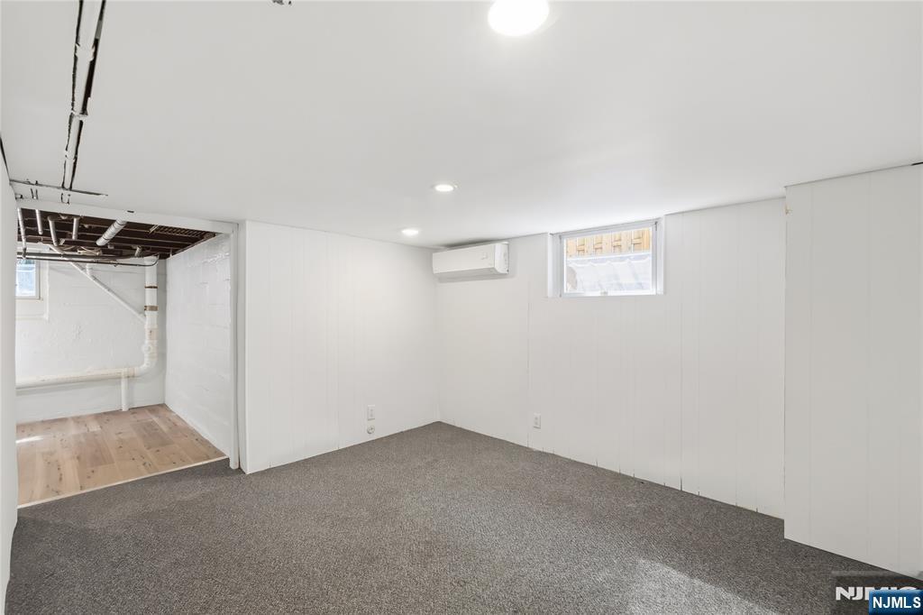 437 4th Avenue Property Photo 24