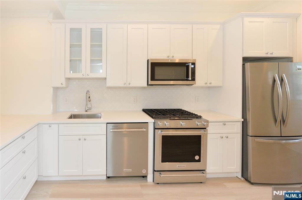 153 Dayton Street 3 Property Photo 3