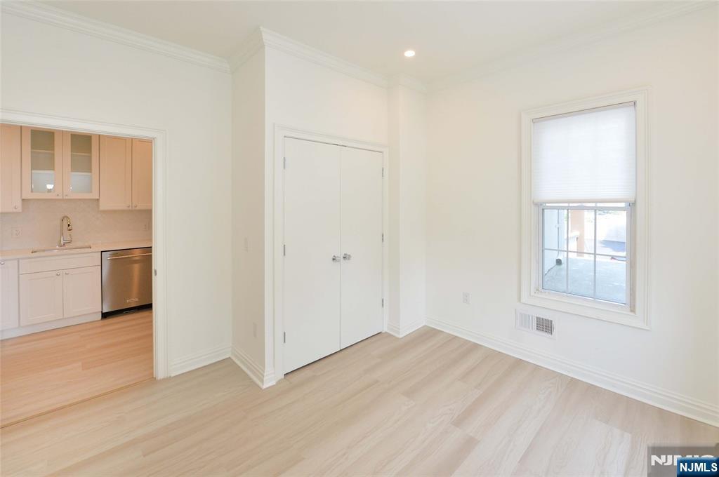153 Dayton Street 3 Property Photo 6
