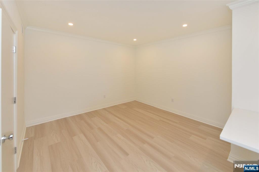 153 Dayton Street 3 Property Photo 10