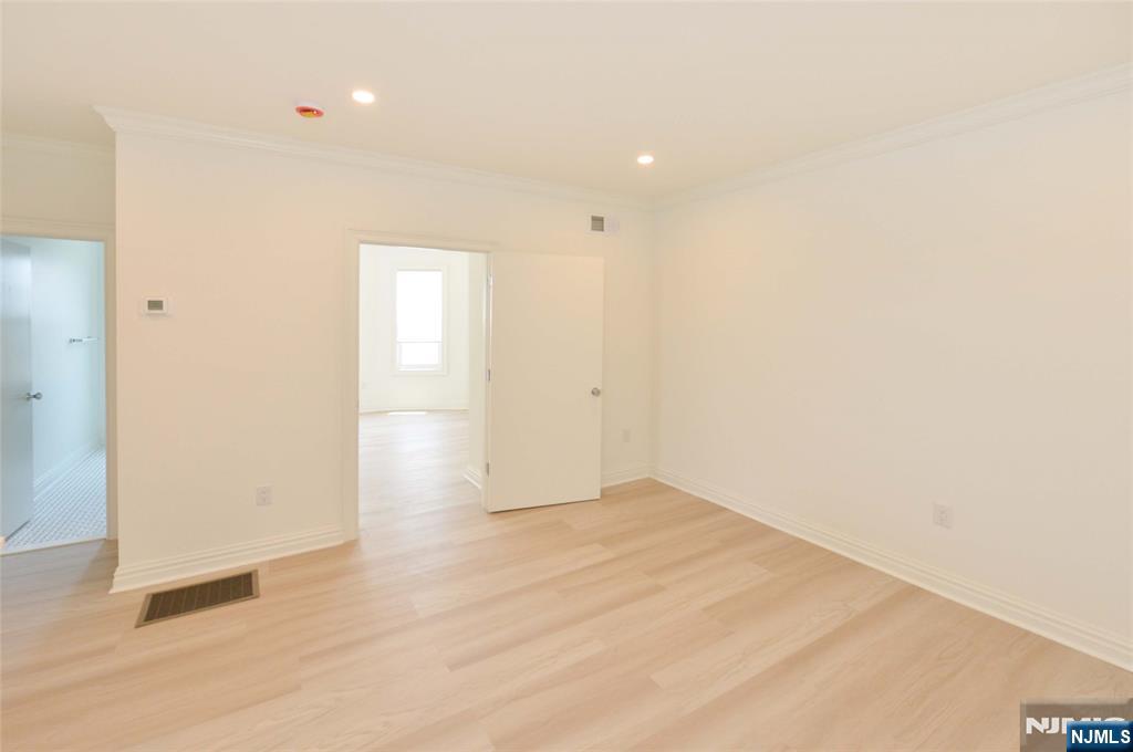 153 Dayton Street 3 Property Photo 12