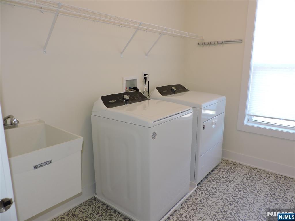 32 Melody Lane Property Photo 15