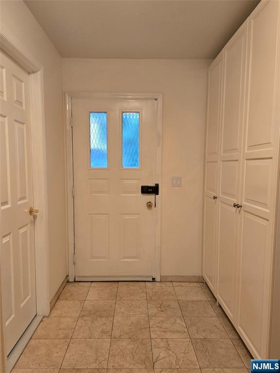18 Linwood Avenue T008 Property Photo 2