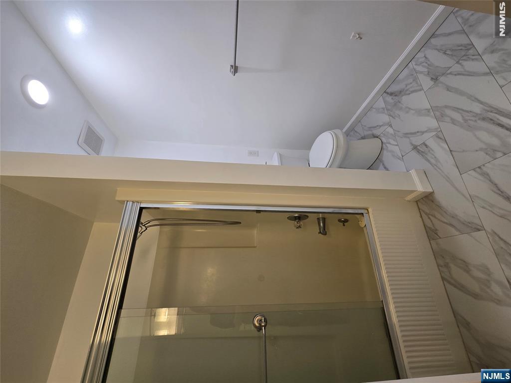 18 Linwood Avenue T008 Property Photo 14