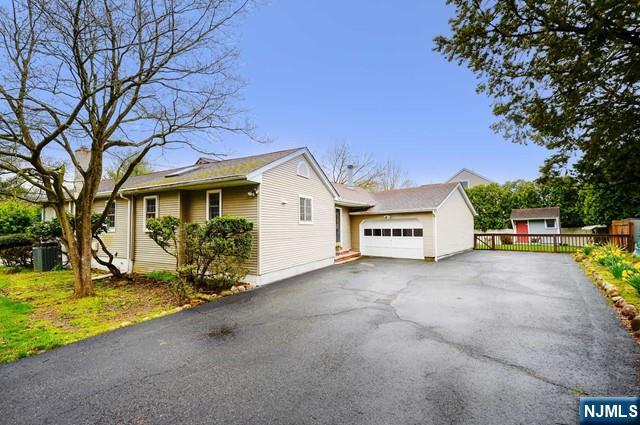 13 Orangeburgh Road Property Photo 25