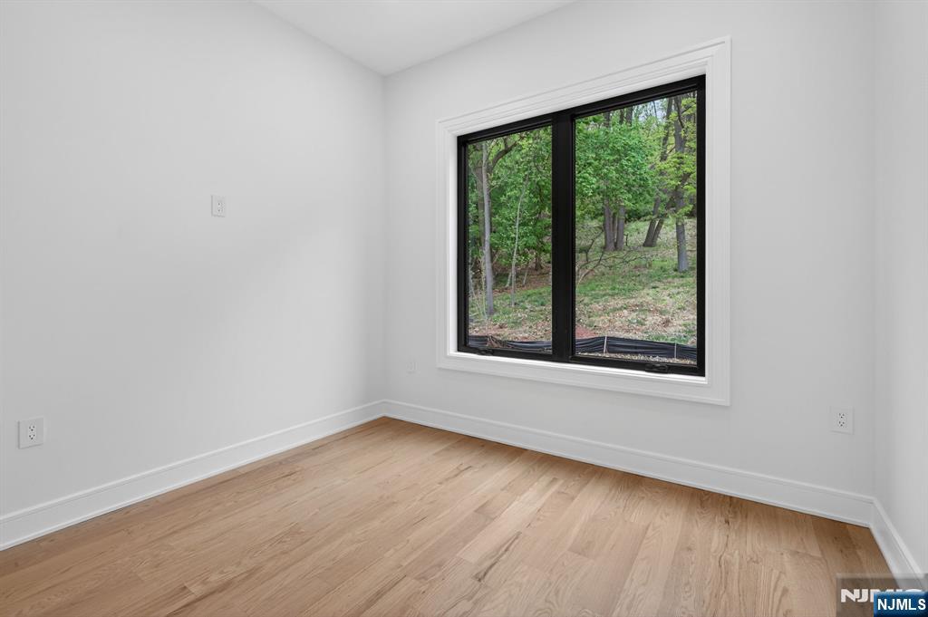522 Valley Road 3 Property Photo 23