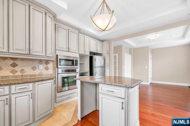 400 E 54th Street A Property Photo 22