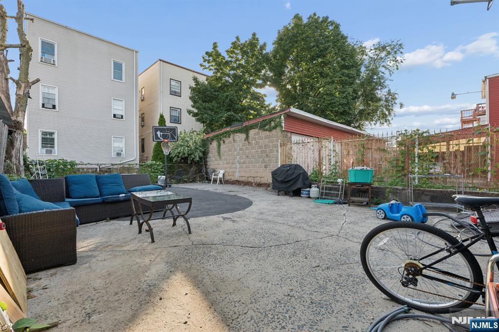 126 Verona Avenue Property Photo 12