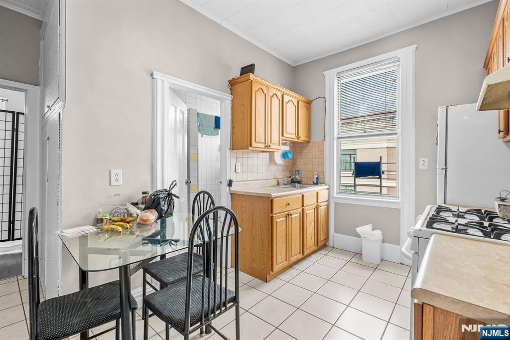 200 Ferry Street Property Photo 7