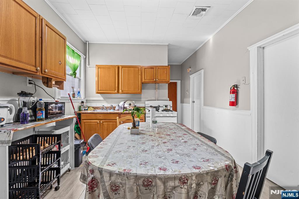 200 Ferry Street Property Photo 13