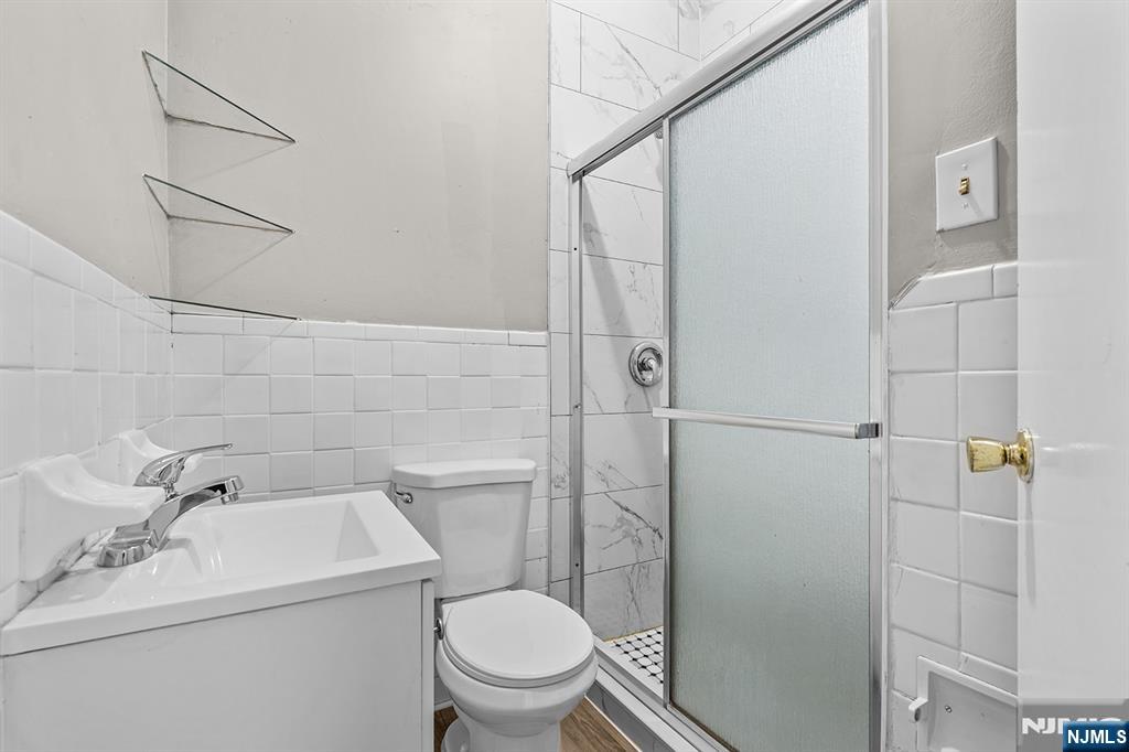 200 Ferry Street Property Photo 16