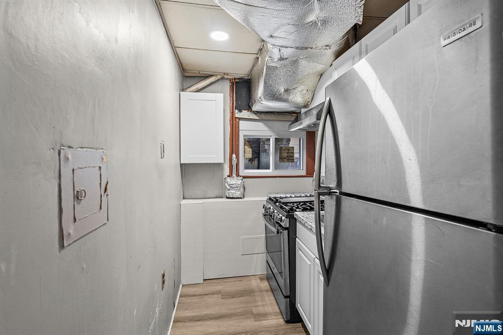200 Ferry Street Property Photo 22