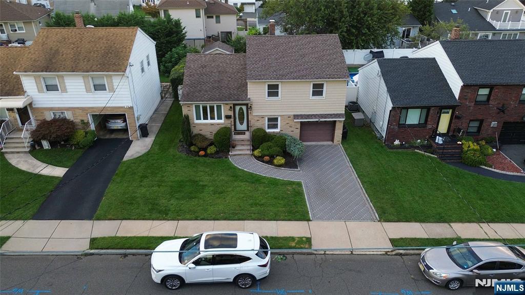 8 Vanderbilt Place Property Photo 1