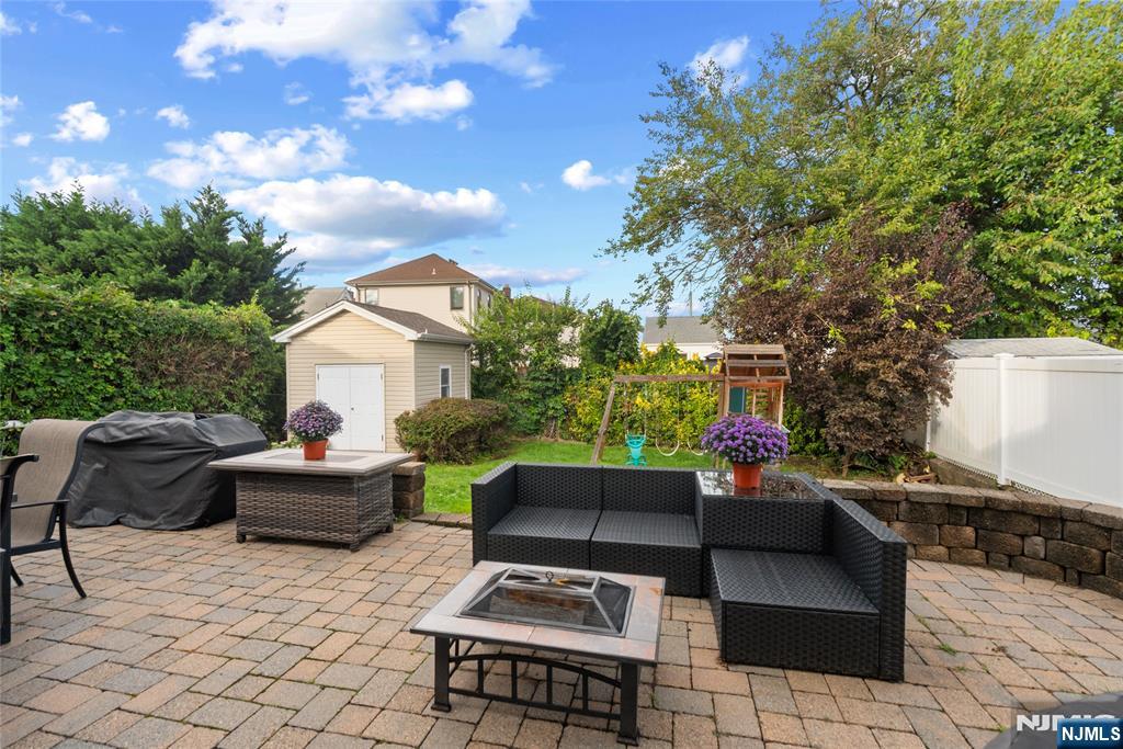 8 Vanderbilt Place Property Photo 23
