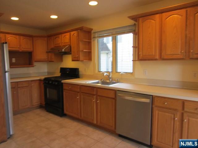 55 Columbus A Property Photo 6