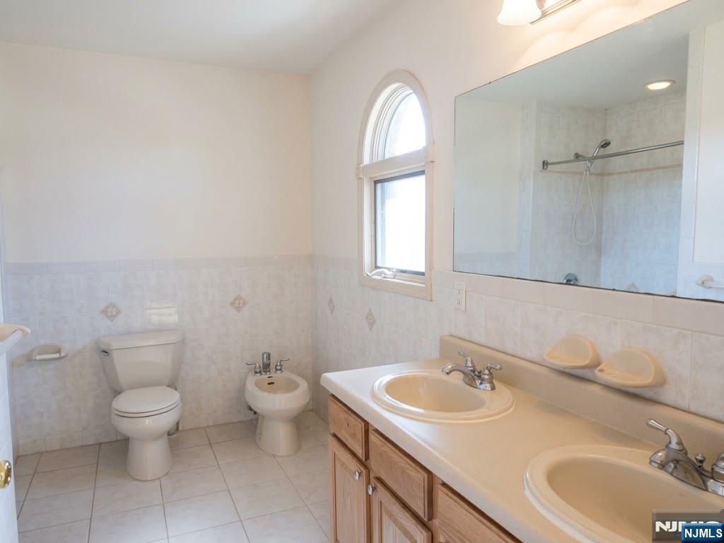 55 Columbus A Property Photo 14
