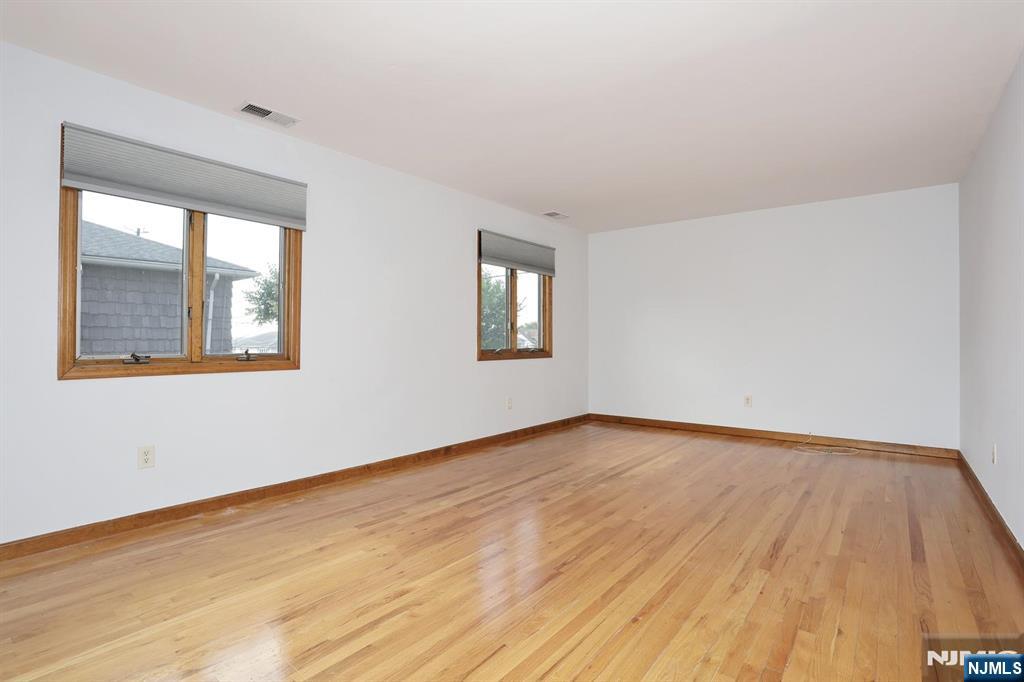 401 3rd A Property Photo 13