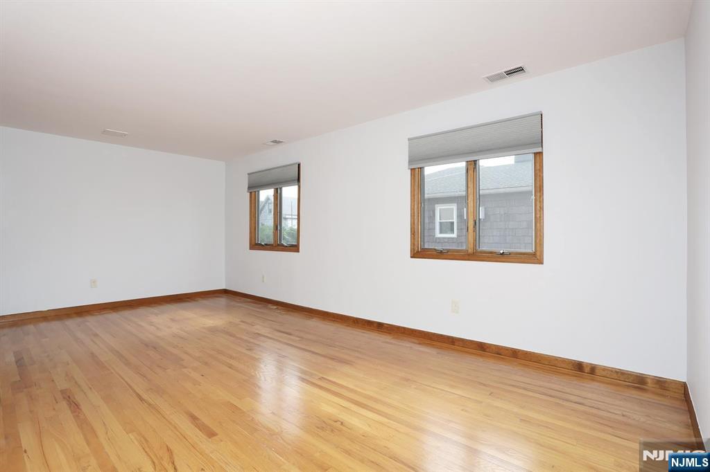 401 3rd A Property Photo 14