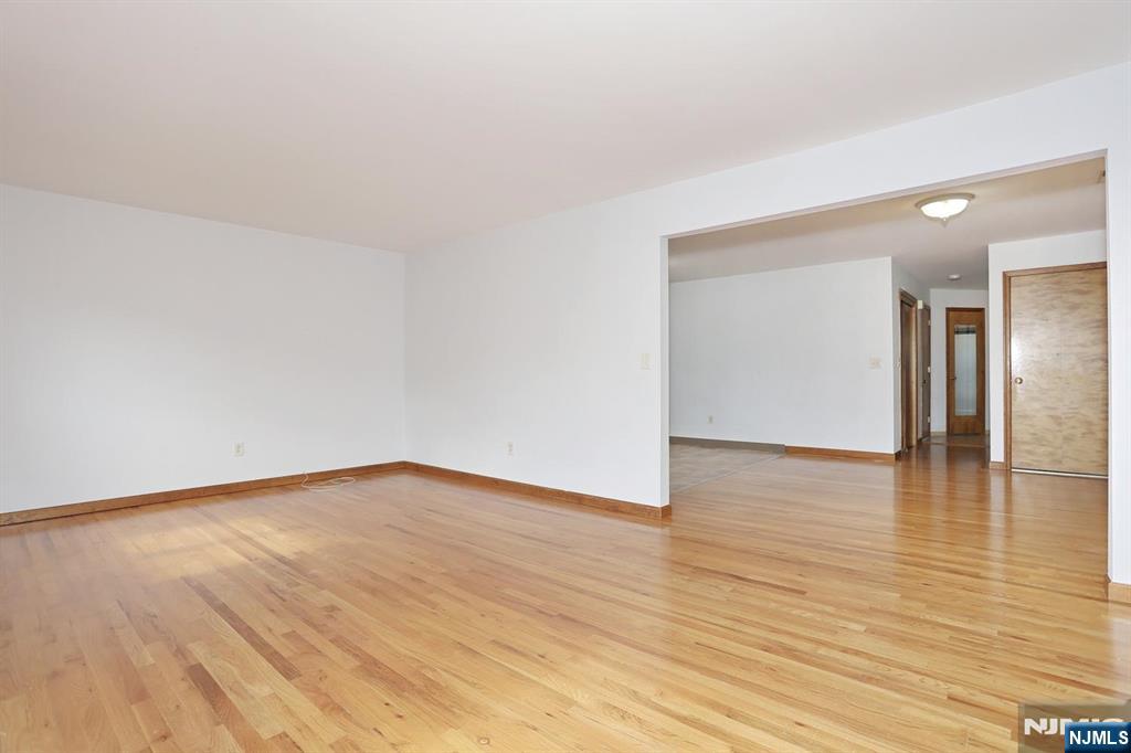 401 3rd A Property Photo 15