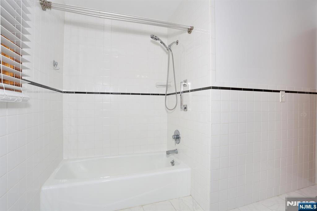 401 3rd A Property Photo 25