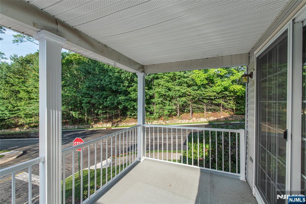 401 Dalton Court Property Photo 2