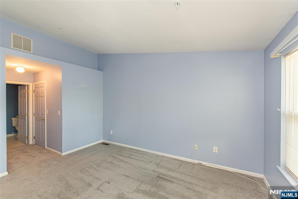 401 Dalton Court Property Photo 14