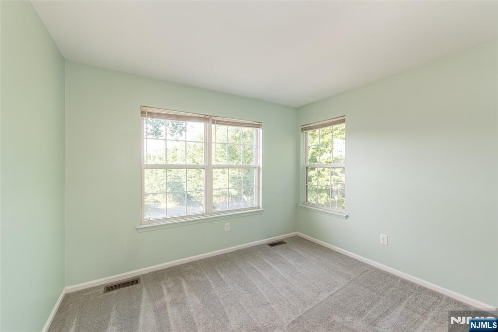 401 Dalton Court Property Photo 17