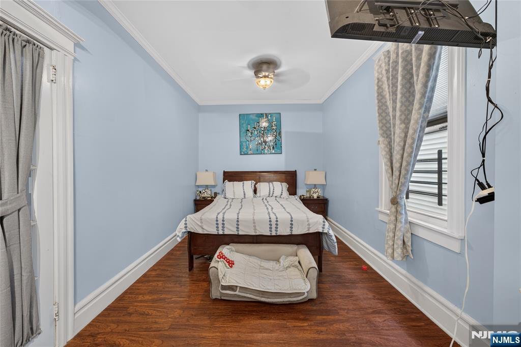 76 Laurel Avenue Property Photo 10