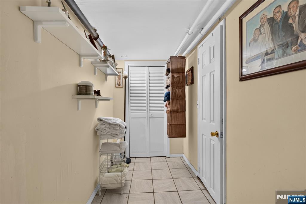 76 Laurel Avenue Property Photo 25