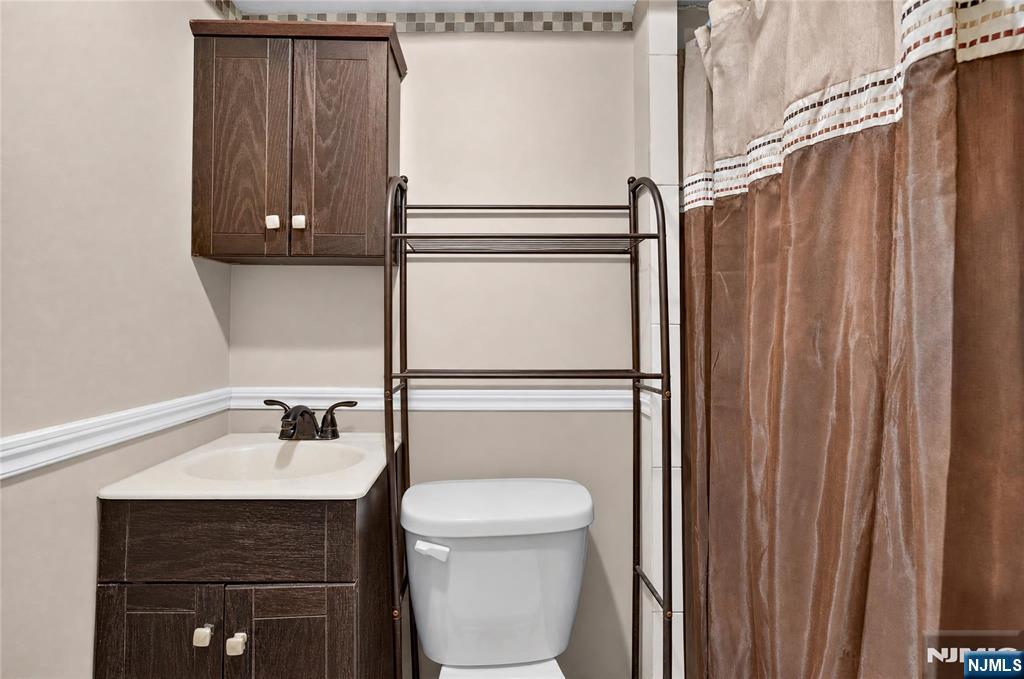 76 Laurel Avenue Property Photo 26