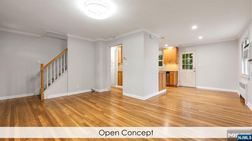 464 Dorchester Road Property Photo 6