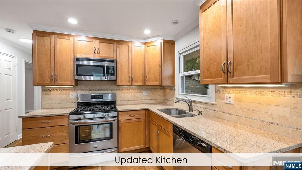 464 Dorchester Road Property Photo 8