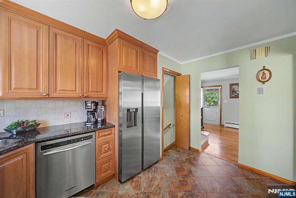 16 6th Street Property Photo 16