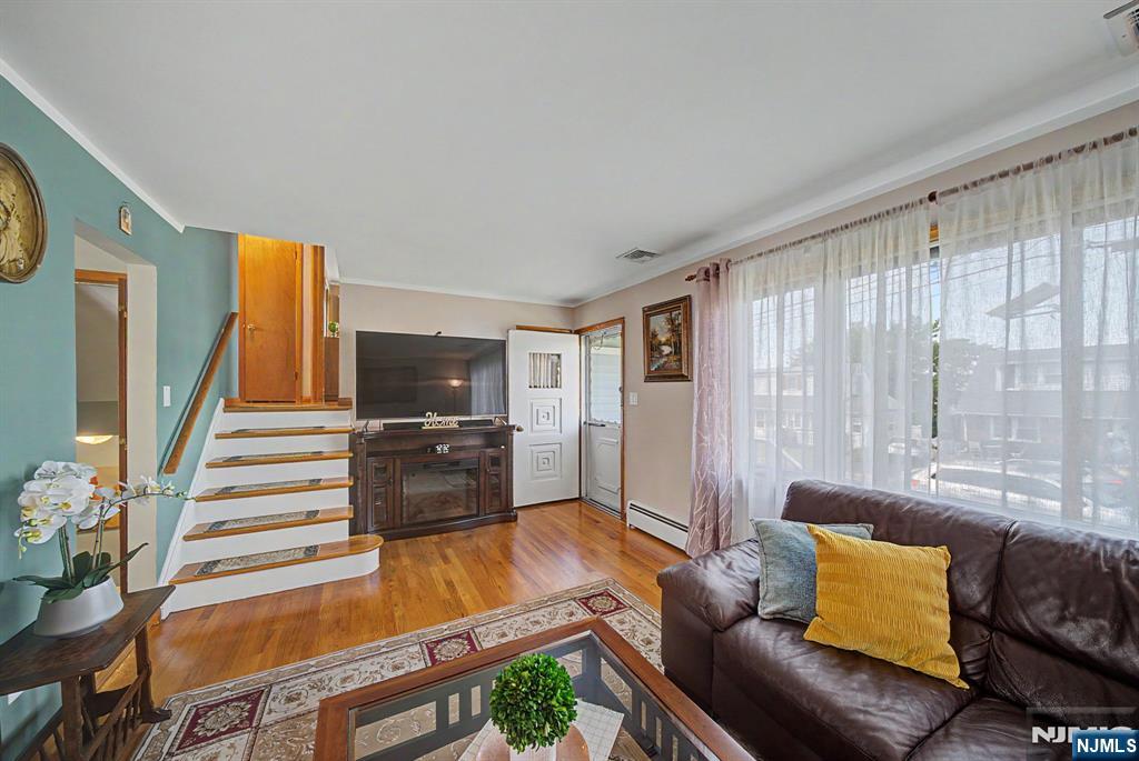 16 6th Street Property Photo 17