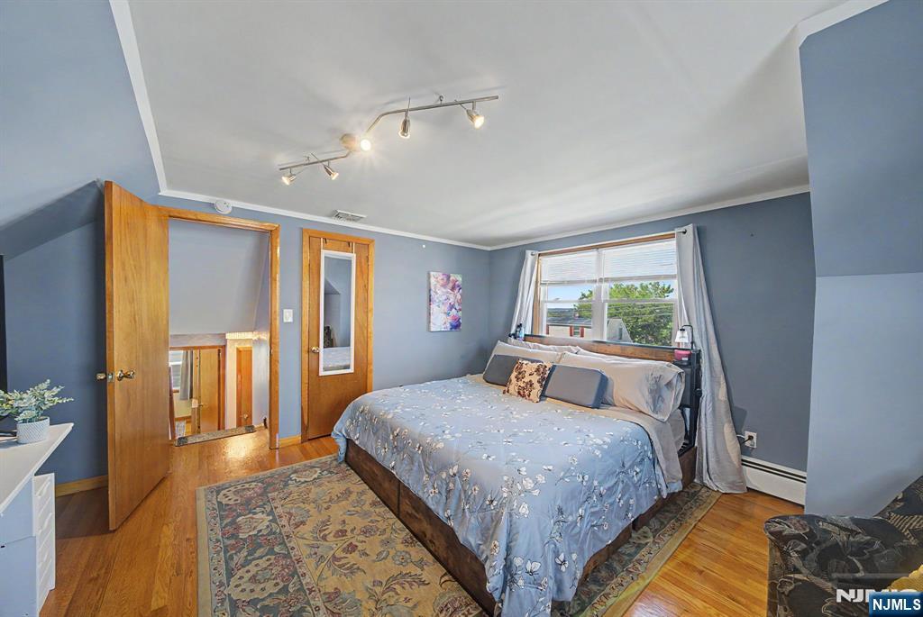 16 6th Street Property Photo 19