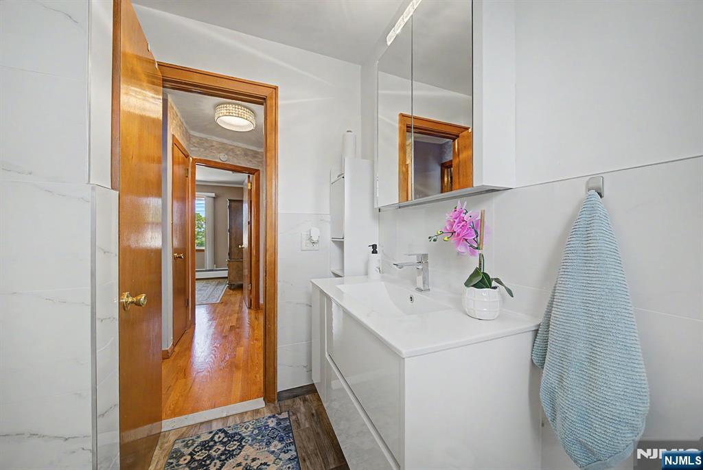 16 6th Street Property Photo 25
