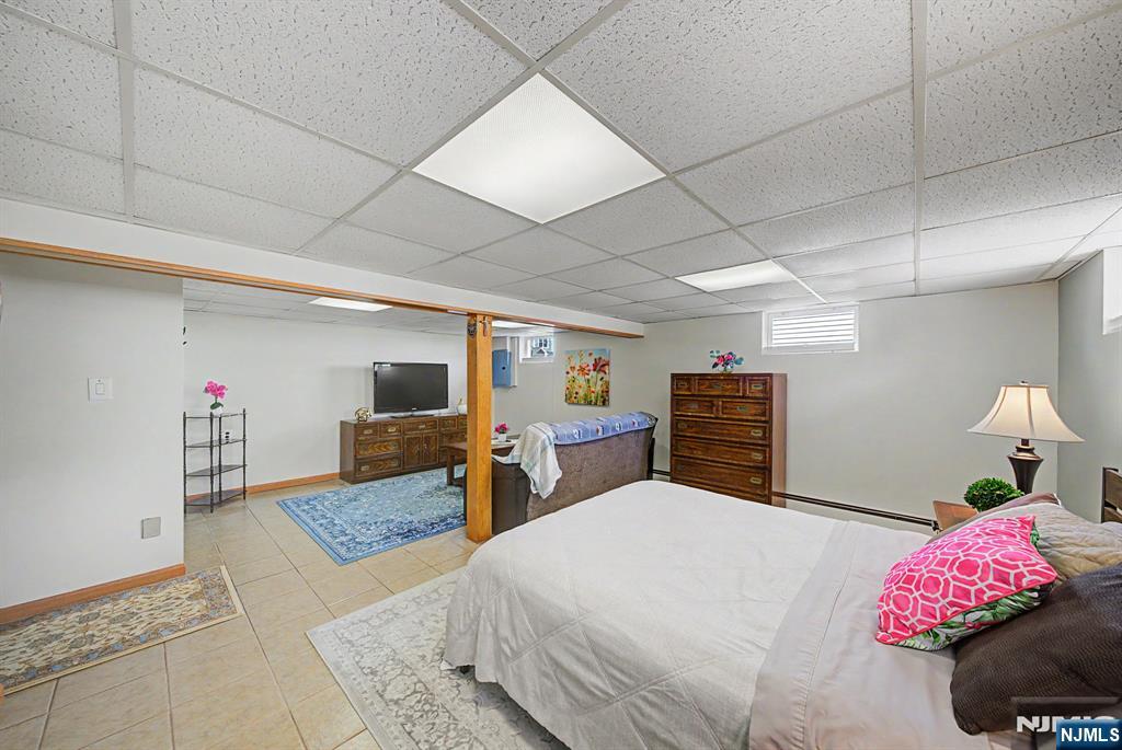 16 6th Street Property Photo 31