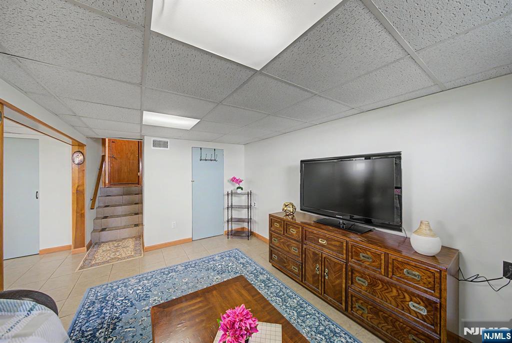 16 6th Street Property Photo 35
