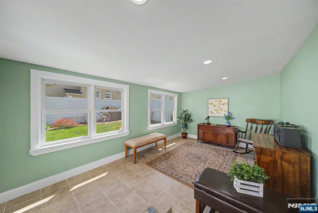 16 6th Street Property Photo 37