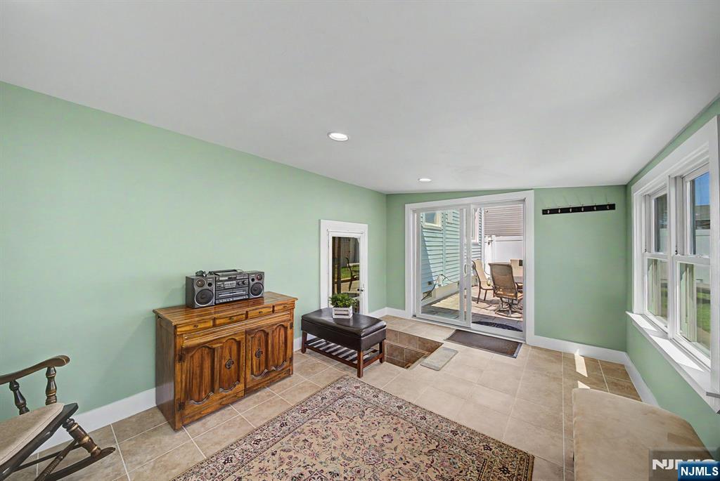 16 6th Street Property Photo 38