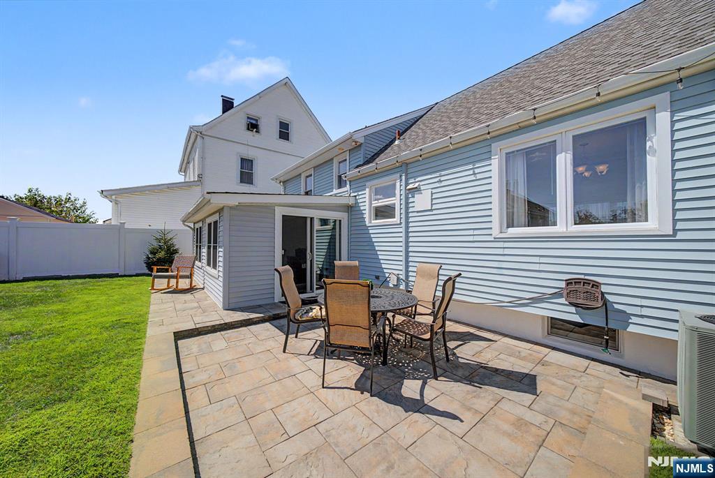 16 6th Street Property Photo 43