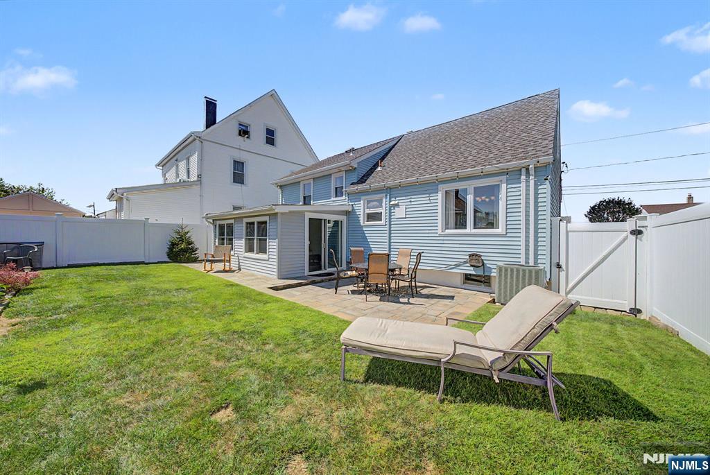 16 6th Street Property Photo 44
