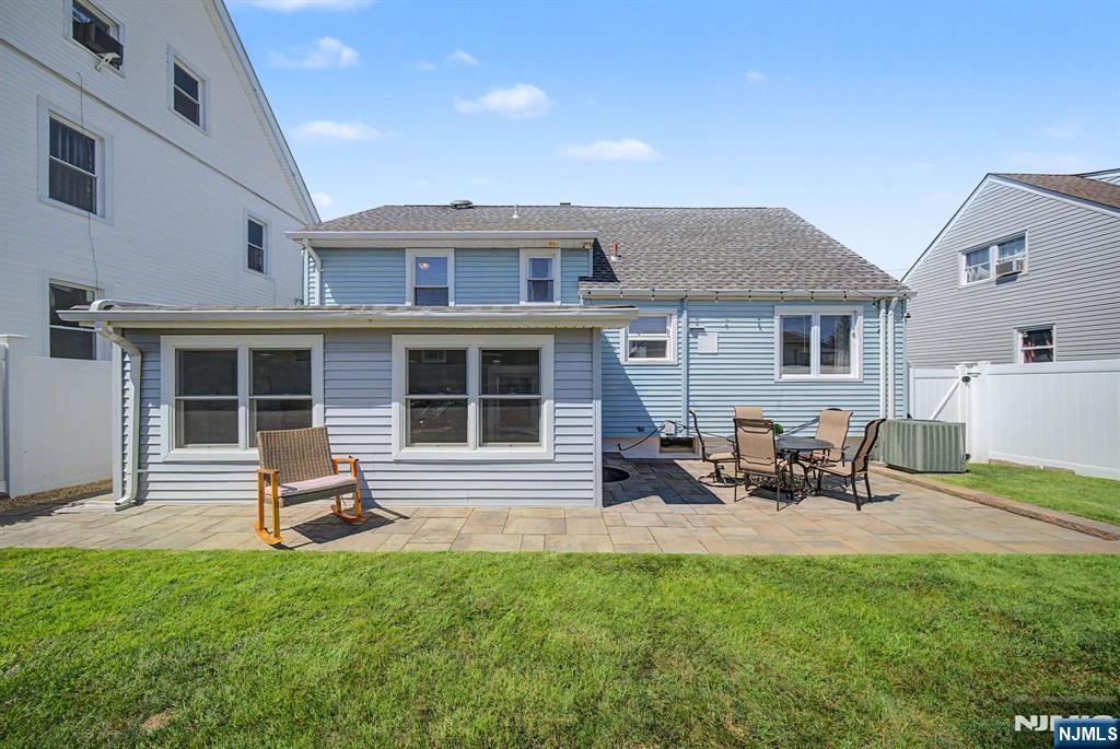 16 6th Street Property Photo 46