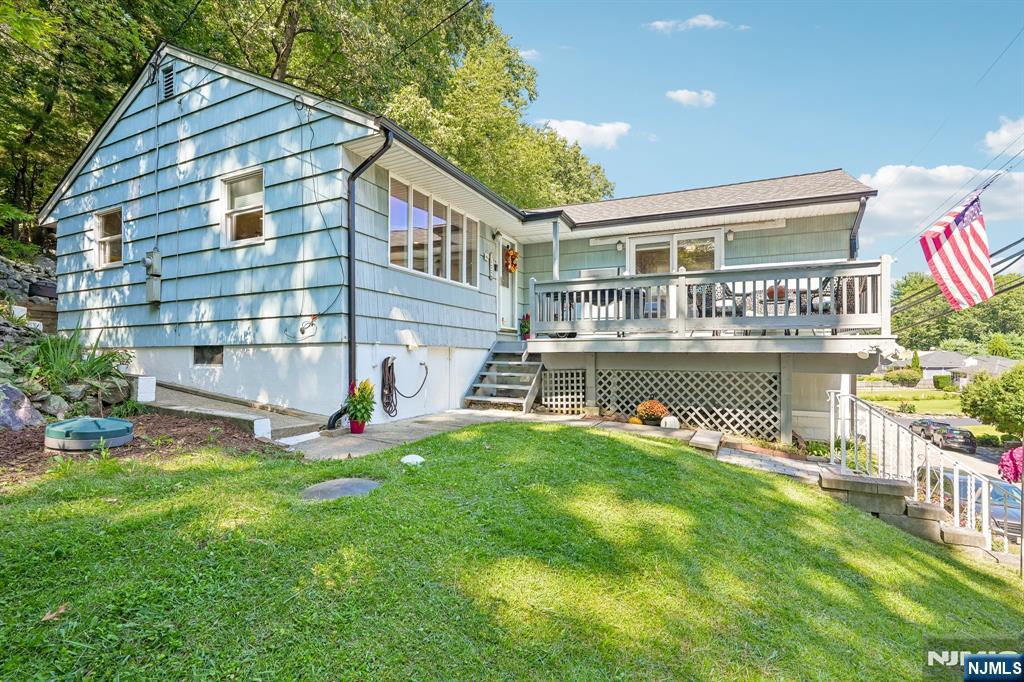 122 Skyline Lake Drive Property Photo 4