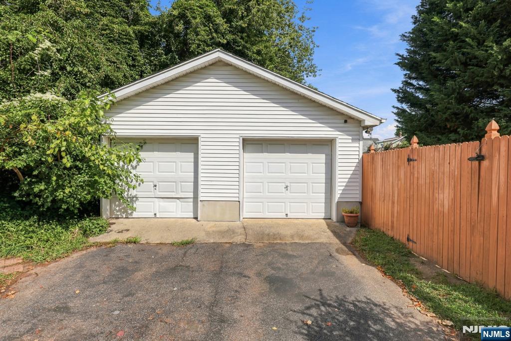 25 Edward Street Property Photo 32