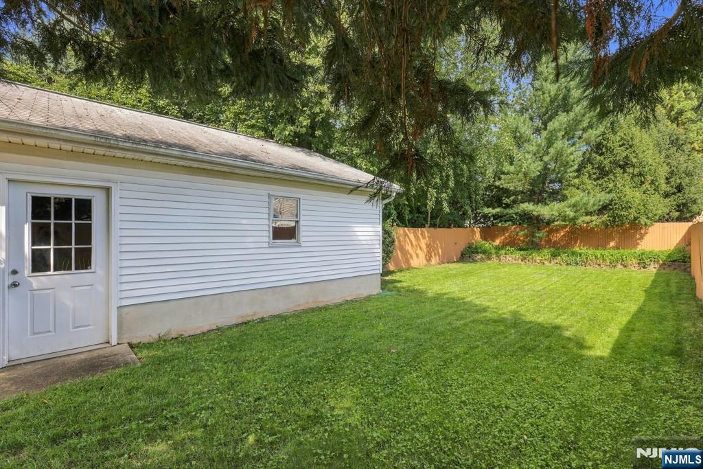 25 Edward Street Property Photo 33