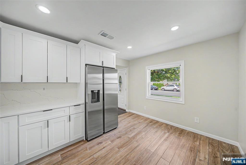 699 Bloomfield Avenue Property Photo 2